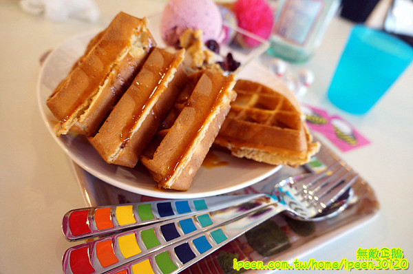 Felicità 費尼希卡義式冰淇淋:【台南-北區】夏天來吃冰!用鮮奶作成的義式冰淇淋..大推蘭姆葡萄.香蕉.義大利軟乳酪..《Felicità 費尼希卡義式冰淇淋》