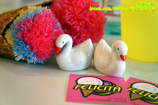 Felicità 費尼希卡義式冰淇淋:【台南-北區】夏天來吃冰!用鮮奶作成的義式冰淇淋..大推蘭姆葡萄.香蕉.義大利軟乳酪..《Felicità 費尼希卡義式冰淇淋》