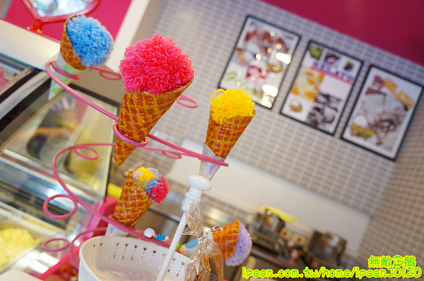 Felicità 費尼希卡義式冰淇淋:【台南-北區】夏天來吃冰!用鮮奶作成的義式冰淇淋..大推蘭姆葡萄.香蕉.義大利軟乳酪..《Felicità 費尼希卡義式冰淇淋》