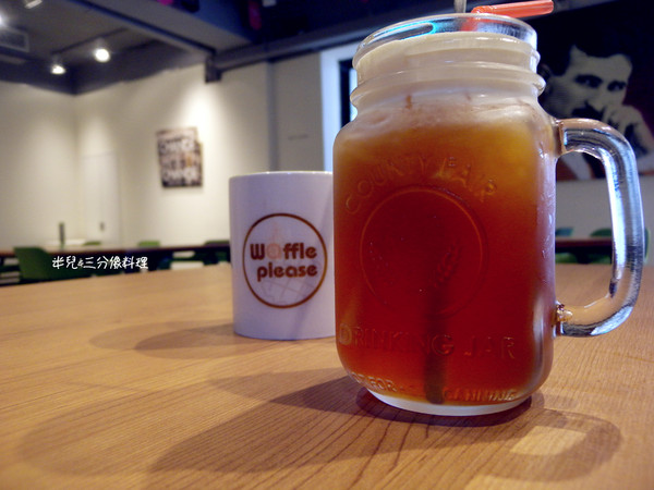 Waffle Please 比利時列日鬆餅專賣店(大安店)：[台北大安。下午茶] 近 捷運科技大樓站 Waffle Please 比利時列日鬆餅專賣店(大安店