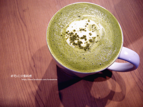 Waffle Please 比利時列日鬆餅專賣店(大安店)：[台北大安。下午茶] 近 捷運科技大樓站 Waffle Please 比利時列日鬆餅專賣店(大安店