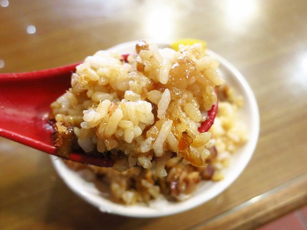 【三重美食】四方阿九-濃厚香氣的魯肉飯&不輸給清水廟口的排骨湯