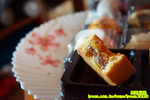 展翼烘焙坊：【宅配】中秋x月餅...低油鹽糖..還有西瓜吐司喔!《展翼烘焙庇護工場》