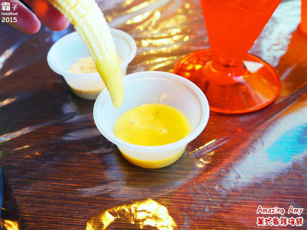 Amazing Amy神奇艾米美式麻辣海鮮：Amazing Amy神奇艾米美式麻辣海鮮，穿圍兜手套豪邁用餐！