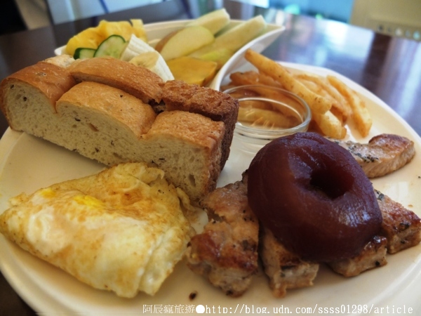 濰克早午餐:【美食特搜。屏東市】濰克早午餐(屏東店)。屏東也吃得到濰克!! 近車站氣氛佳 樸素簡約風早午餐店