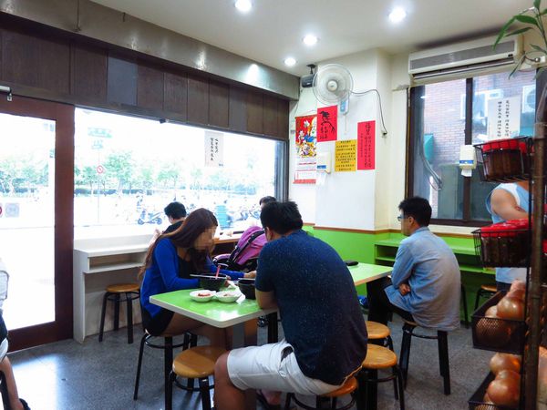 【中和美食】鼎鮮飯麵-神奇無敵泡菜牛肉肉醬飯-四號公園圖書館