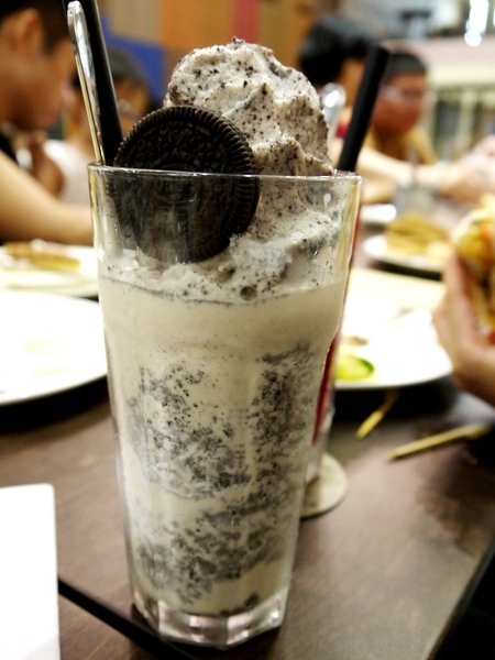 木門咖啡Wooden Door：[台中南屯區]木門咖啡-Wooden Door，三、五好友聊天，放鬆心情的好去處