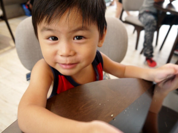 木門咖啡Wooden Door：[台中南屯區]木門咖啡-Wooden Door，三、五好友聊天，放鬆心情的好去處