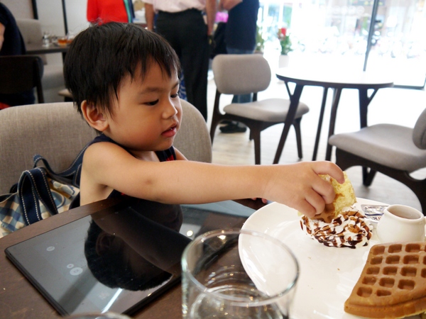 木門咖啡Wooden Door：[台中南屯區]木門咖啡-Wooden Door，三、五好友聊天，放鬆心情的好去處