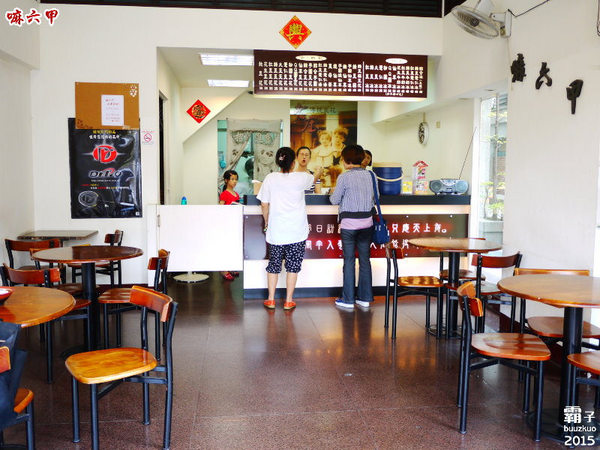 嘛六甲傳統豆花：嘛六甲豆花，傳統豆花好吃，嫩仙草也值得一嚐～