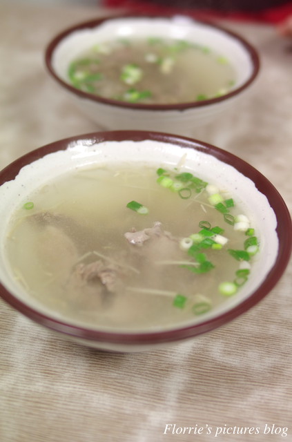 周家烏醋乾麵：土城區美食~周家烏醋乾麵~簡單味美的小店！