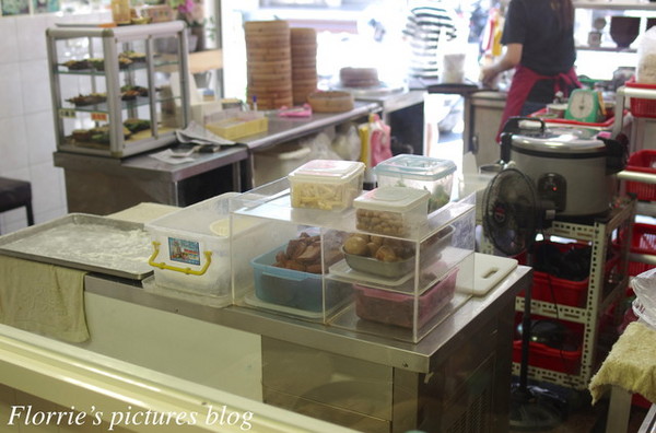 周家烏醋乾麵：土城區美食~周家烏醋乾麵~簡單味美的小店！