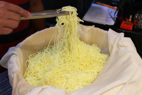 【新莊美食】新月涼麵-誰說涼麵就只能有麵?也能有肉有蛋