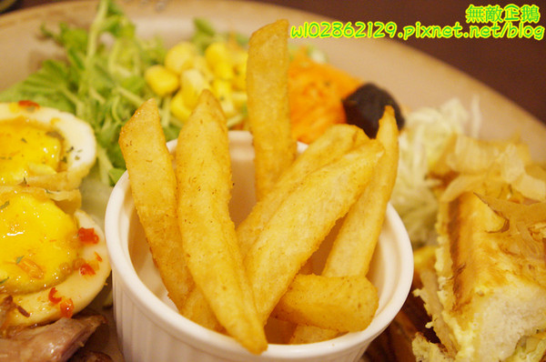 提摩希歐式餐坊(台南東安店):【台南-東區】搗蛋x披薩x安格斯牛...炸蛋/起司蜜薯條/免服務費《提摩希歐式餐坊》