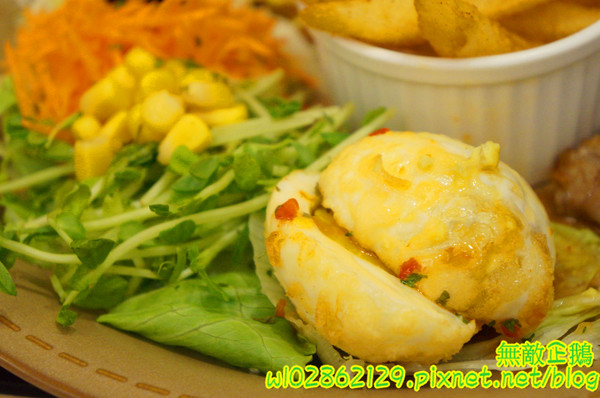 提摩希歐式餐坊(台南東安店):【台南-東區】搗蛋x披薩x安格斯牛...炸蛋/起司蜜薯條/免服務費《提摩希歐式餐坊》