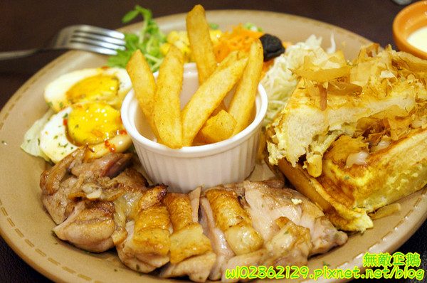 提摩希歐式餐坊(台南東安店):【台南-東區】搗蛋x披薩x安格斯牛...炸蛋/起司蜜薯條/免服務費《提摩希歐式餐坊》