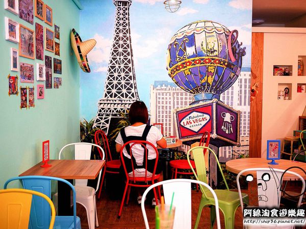 【桃園早午餐】小咩手作輕食廚房-女孩最愛!!色彩繽紛可愛小店．早午餐/漢堡/甜點/咖啡