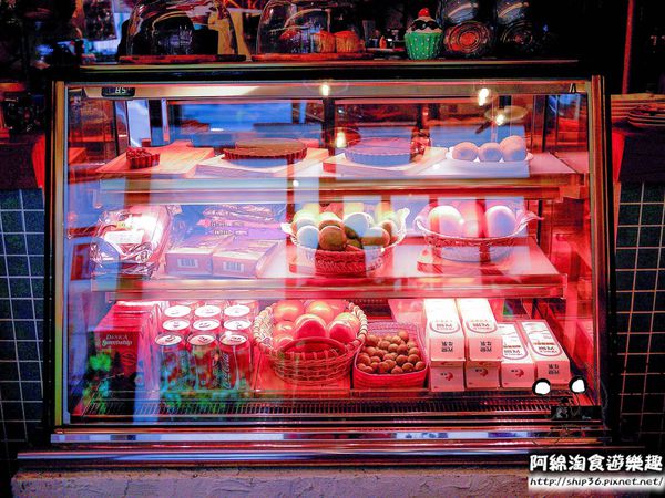 【桃園早午餐】小咩手作輕食廚房-女孩最愛!!色彩繽紛可愛小店．早午餐/漢堡/甜點/咖啡