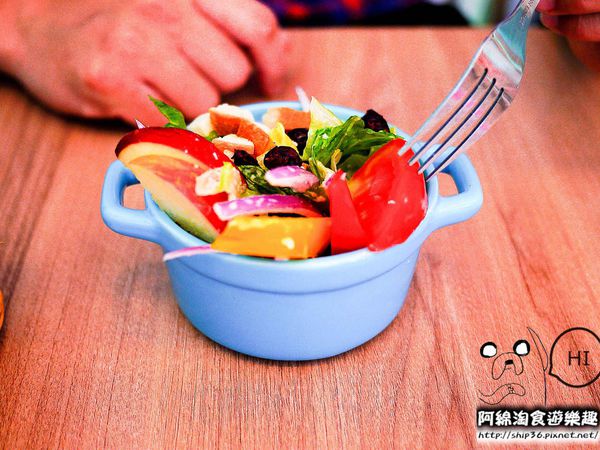 【桃園早午餐】小咩手作輕食廚房-女孩最愛!!色彩繽紛可愛小店．早午餐/漢堡/甜點/咖啡