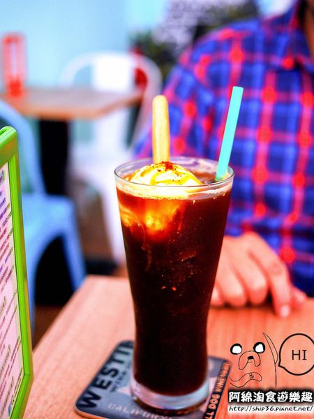 【桃園早午餐】小咩手作輕食廚房-女孩最愛!!色彩繽紛可愛小店．早午餐/漢堡/甜點/咖啡