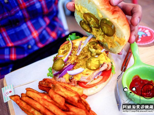 【桃園早午餐】小咩手作輕食廚房-女孩最愛!!色彩繽紛可愛小店．早午餐/漢堡/甜點/咖啡