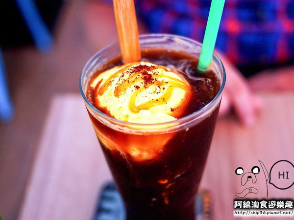 【桃園早午餐】小咩手作輕食廚房-女孩最愛!!色彩繽紛可愛小店．早午餐/漢堡/甜點/咖啡