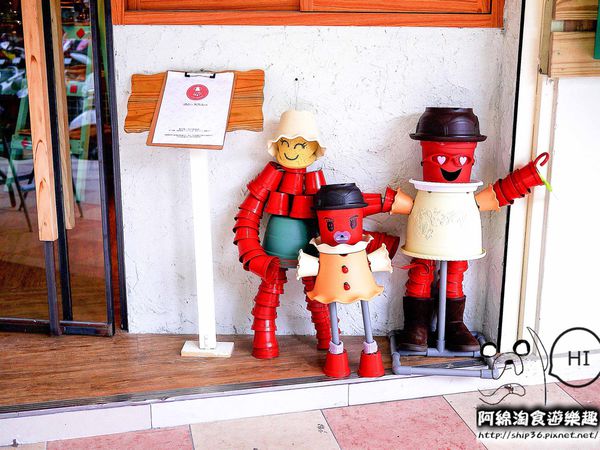 【桃園早午餐】小咩手作輕食廚房-女孩最愛!!色彩繽紛可愛小店．早午餐/漢堡/甜點/咖啡