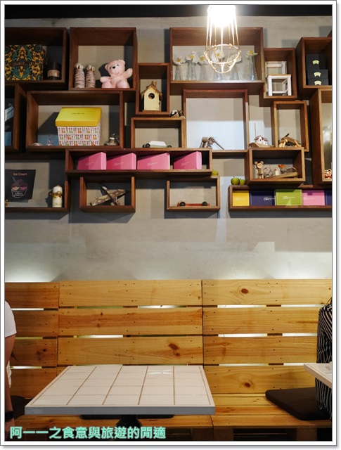 Is Taiwan Is Chocolate(圓山分店): Is Taiwan Is Chocolate 品台灣手作甜品~來杯啤酒鬆餅配滷雞巧?