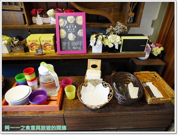 Is Taiwan Is Chocolate(圓山分店): Is Taiwan Is Chocolate 品台灣手作甜品~來杯啤酒鬆餅配滷雞巧?