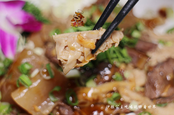 牛ㄅㄟㄅㄟ台灣溫體牛涮牛肉：東區火鍋『牛ㄅㄟㄅㄟ台灣溫體牛涮牛肉』熱炒／商業午餐／消夜/近星據點