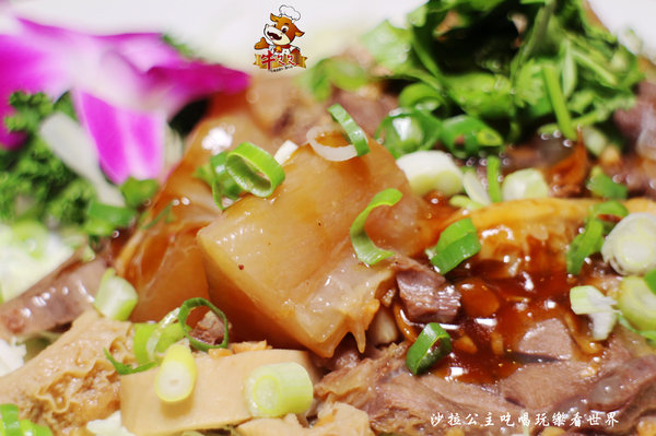 牛ㄅㄟㄅㄟ台灣溫體牛涮牛肉：東區火鍋『牛ㄅㄟㄅㄟ台灣溫體牛涮牛肉』熱炒／商業午餐／消夜/近星據點