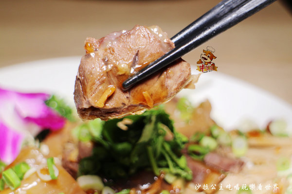 牛ㄅㄟㄅㄟ台灣溫體牛涮牛肉：東區火鍋『牛ㄅㄟㄅㄟ台灣溫體牛涮牛肉』熱炒／商業午餐／消夜/近星據點