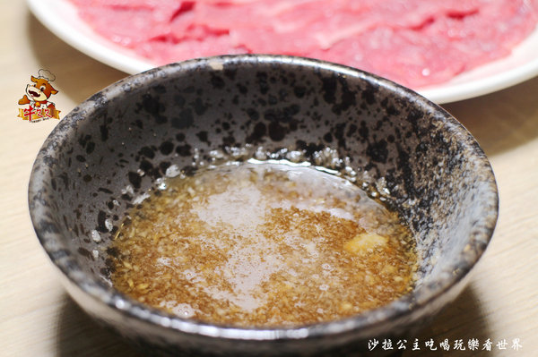 牛ㄅㄟㄅㄟ台灣溫體牛涮牛肉：東區火鍋『牛ㄅㄟㄅㄟ台灣溫體牛涮牛肉』熱炒／商業午餐／消夜/近星據點