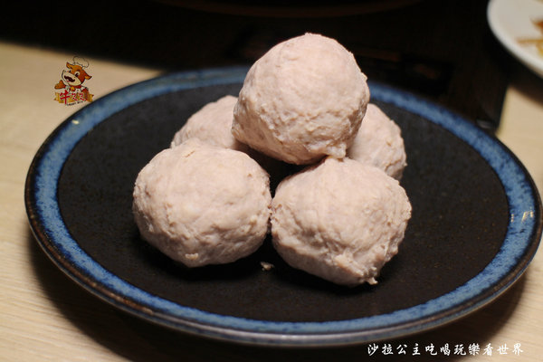 牛ㄅㄟㄅㄟ台灣溫體牛涮牛肉：東區火鍋『牛ㄅㄟㄅㄟ台灣溫體牛涮牛肉』熱炒／商業午餐／消夜/近星據點