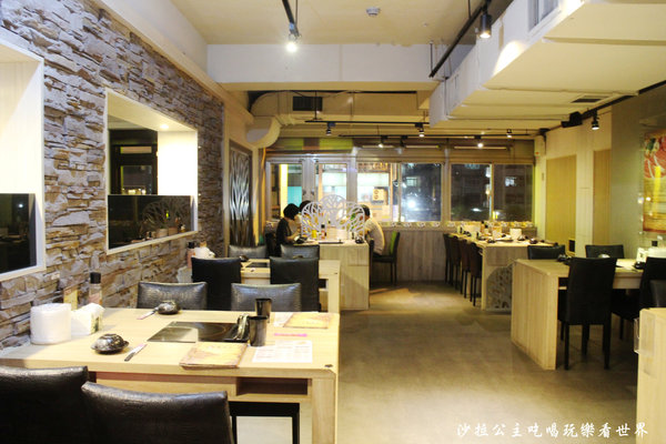 牛ㄅㄟㄅㄟ台灣溫體牛涮牛肉：東區火鍋『牛ㄅㄟㄅㄟ台灣溫體牛涮牛肉』熱炒／商業午餐／消夜/近星據點