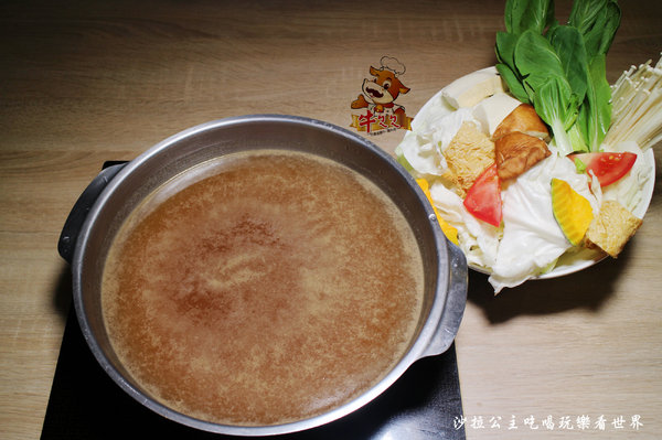 牛ㄅㄟㄅㄟ台灣溫體牛涮牛肉：東區火鍋『牛ㄅㄟㄅㄟ台灣溫體牛涮牛肉』熱炒／商業午餐／消夜/近星據點