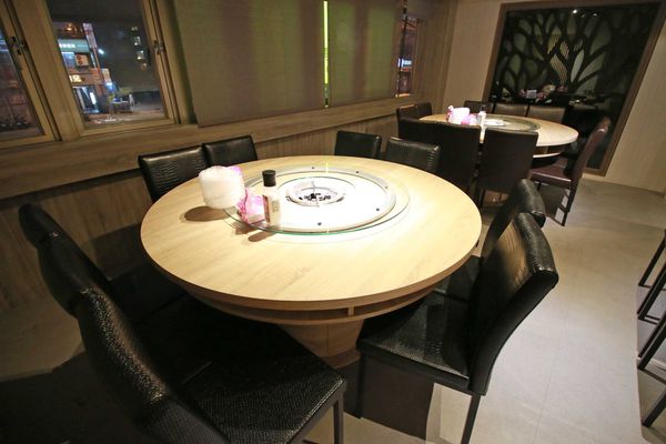 【台北餐廳】牛ㄅㄟㄅㄟ-台灣溫體黃牛涮牛肉火鍋，美味直送