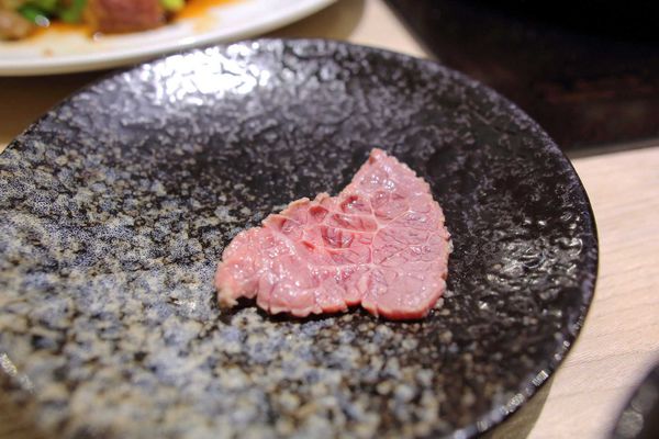 【台北餐廳】牛ㄅㄟㄅㄟ-來自台南的溫體黃牛，美味直送