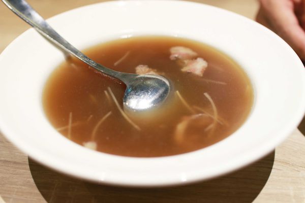 【台北餐廳】牛ㄅㄟㄅㄟ-台灣溫體黃牛涮牛肉火鍋，美味直送