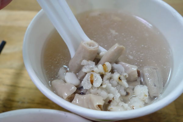 高雄肉圓：高雄肉圓 ~ 賣了半甲子從小攤車賣到店面的手工肉圓 -捷運新店站