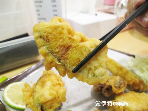 橫手屋(彰化員林店)：『彰化員林_橫手屋』特調豚骨拉麵湯頭好甜阿~~天婦羅拼盤好豐富呢！