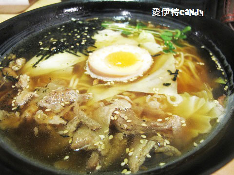 橫手屋(彰化員林店)：『彰化員林_橫手屋』特調豚骨拉麵湯頭好甜阿~~天婦羅拼盤好豐富呢！