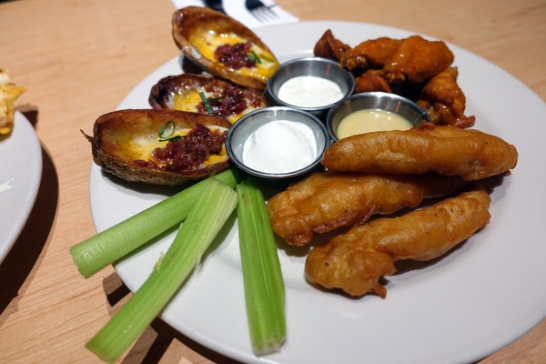 Chili's Grill & Bar 美式休閒餐廳 (大直店)：(胖樺食記)大直美麗華” Chili's 美式休閒餐廳”，超好吃的義大利麵和開胃菜/捷運劍南站/赫士盟餐飲集團