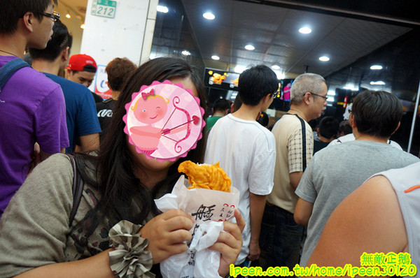 艋舺雞排(台南中正店):【台南-中西區】綜藝天王NONO打造的雞排!~饒舌天王 玖壹壹唱的