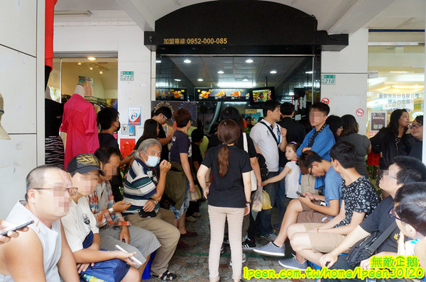 艋舺雞排(台南中正店):【台南-中西區】綜藝天王NONO打造的雞排!~饒舌天王 玖壹壹唱的