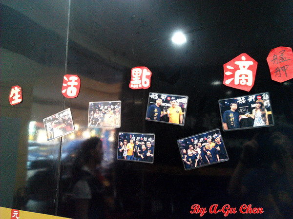 艋舺雞排(台南中正店):【臺南Ω中西區】艋舺雞排(中正店)。皮脆肉厚的大雞排