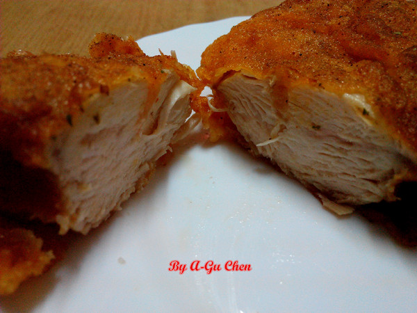 艋舺雞排(台南中正店):【臺南Ω中西區】艋舺雞排(中正店)。皮脆肉厚的大雞排