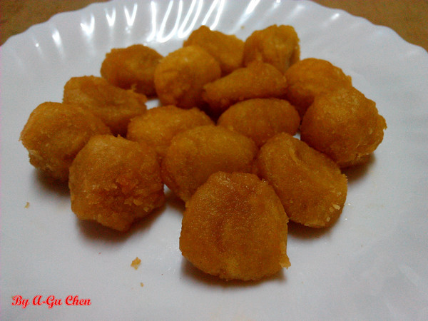 艋舺雞排(台南中正店):【臺南Ω中西區】艋舺雞排(中正店)。皮脆肉厚的大雞排