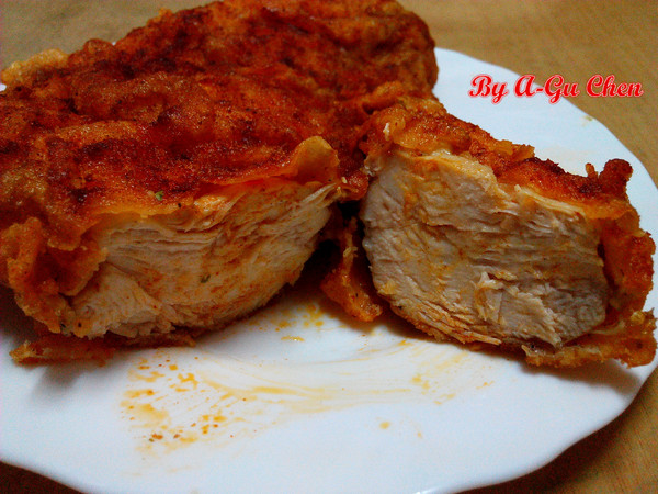 艋舺雞排(台南中正店):【臺南Ω中西區】艋舺雞排(中正店)。皮脆肉厚的大雞排