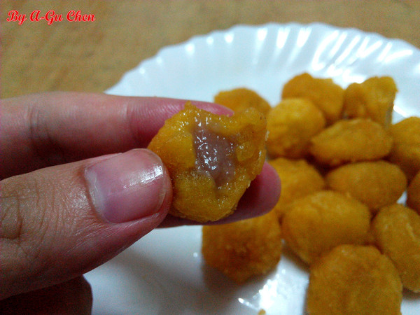 艋舺雞排(台南中正店):【臺南Ω中西區】艋舺雞排(中正店)。皮脆肉厚的大雞排